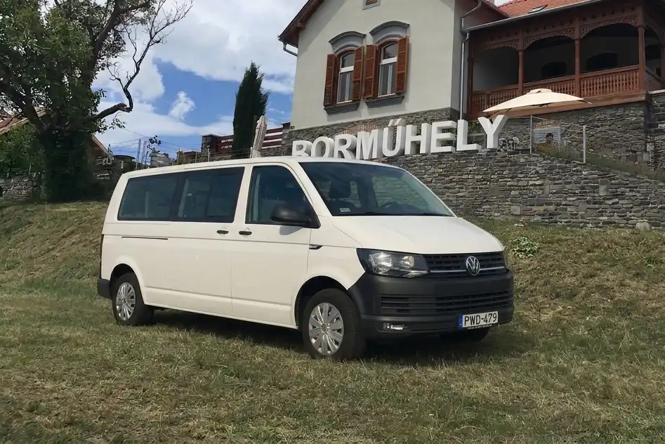 Kisbusz transzfer a Badacsonyba érkező járatokhoz